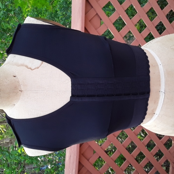 NWOT size M BLACK Marena Recovery Sleeveless Vest - STYLE NO. FVNS - Picture 2 of 13